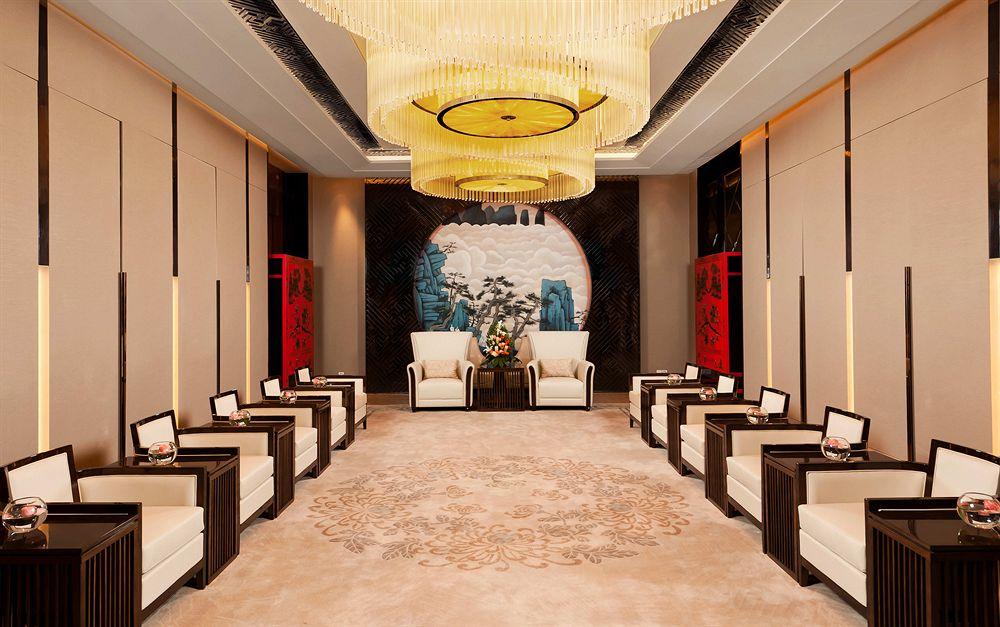 Sheraton Changchun Jingyuetan Hotel Dış mekan fotoğraf