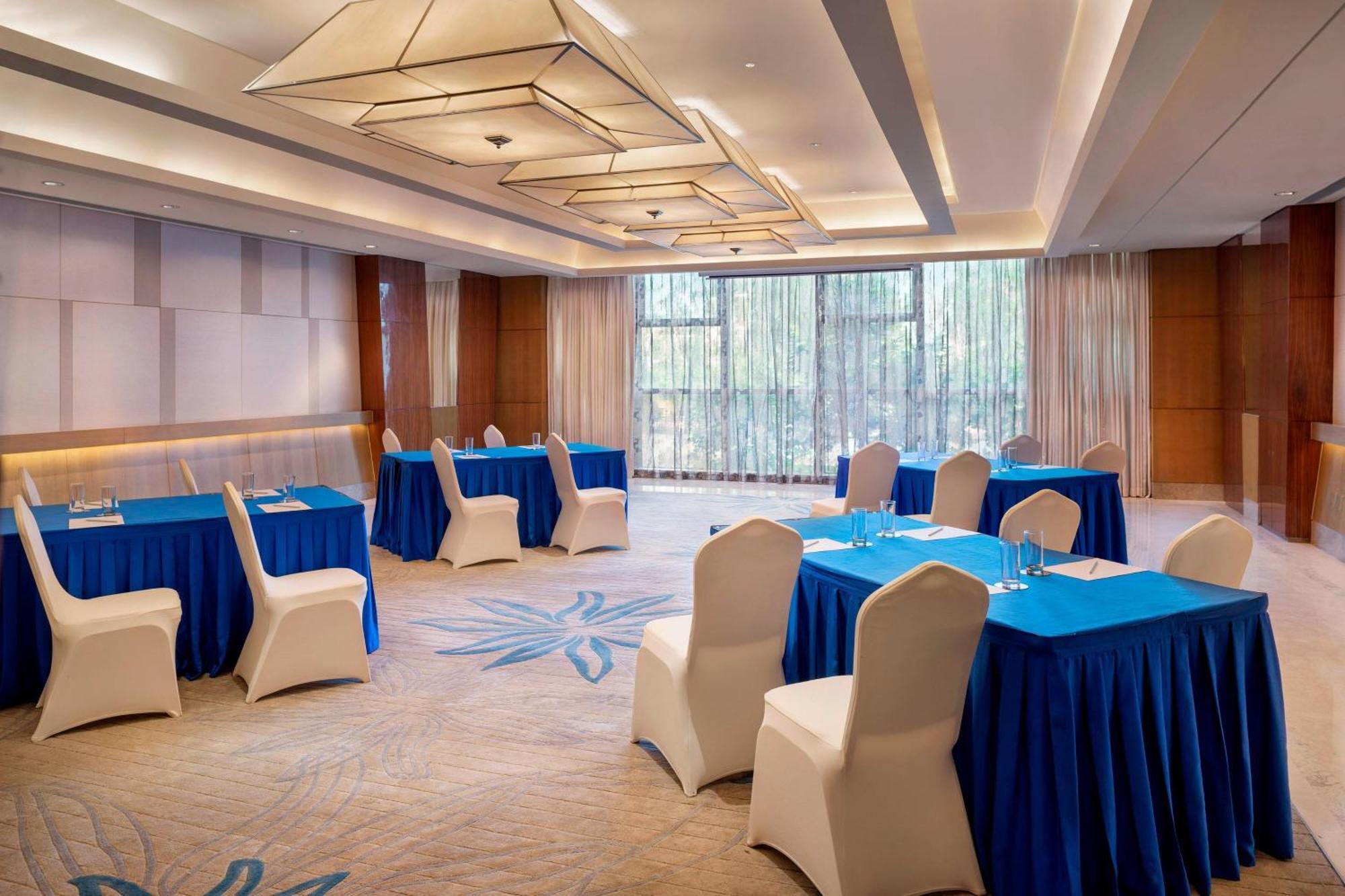 Sheraton Changchun Jingyuetan Hotel Dış mekan fotoğraf