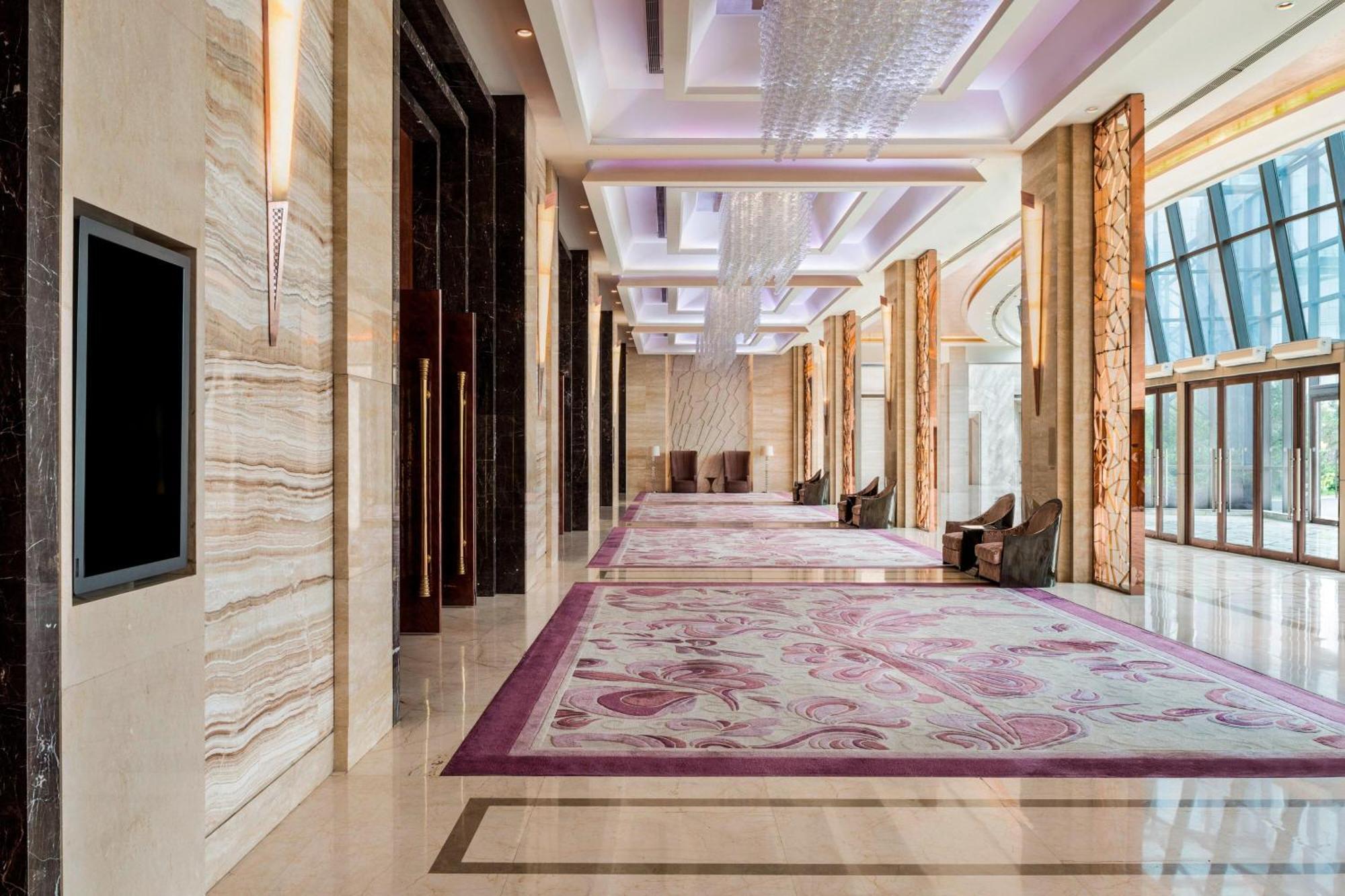 Sheraton Changchun Jingyuetan Hotel Dış mekan fotoğraf