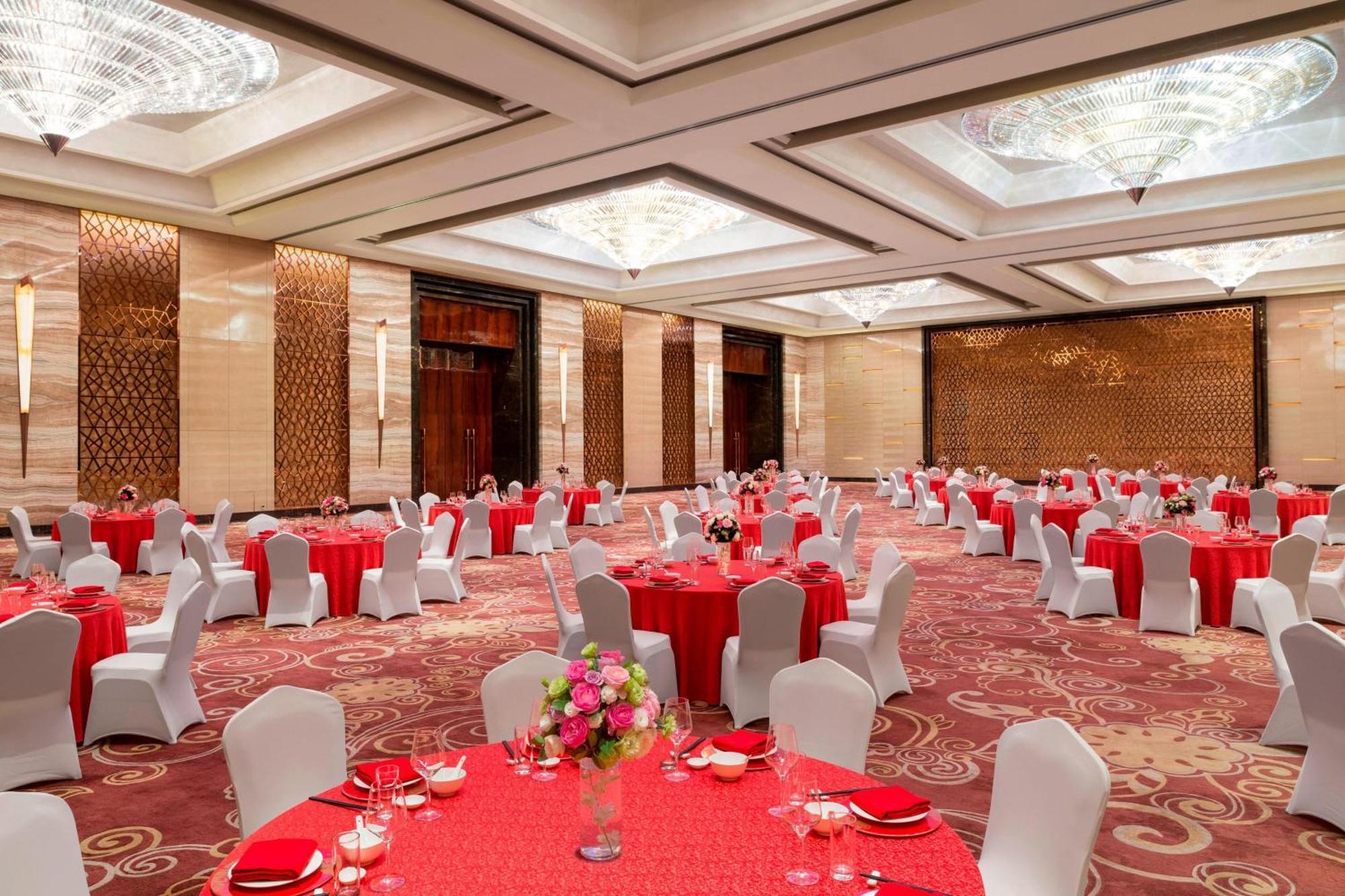 Sheraton Changchun Jingyuetan Hotel Dış mekan fotoğraf