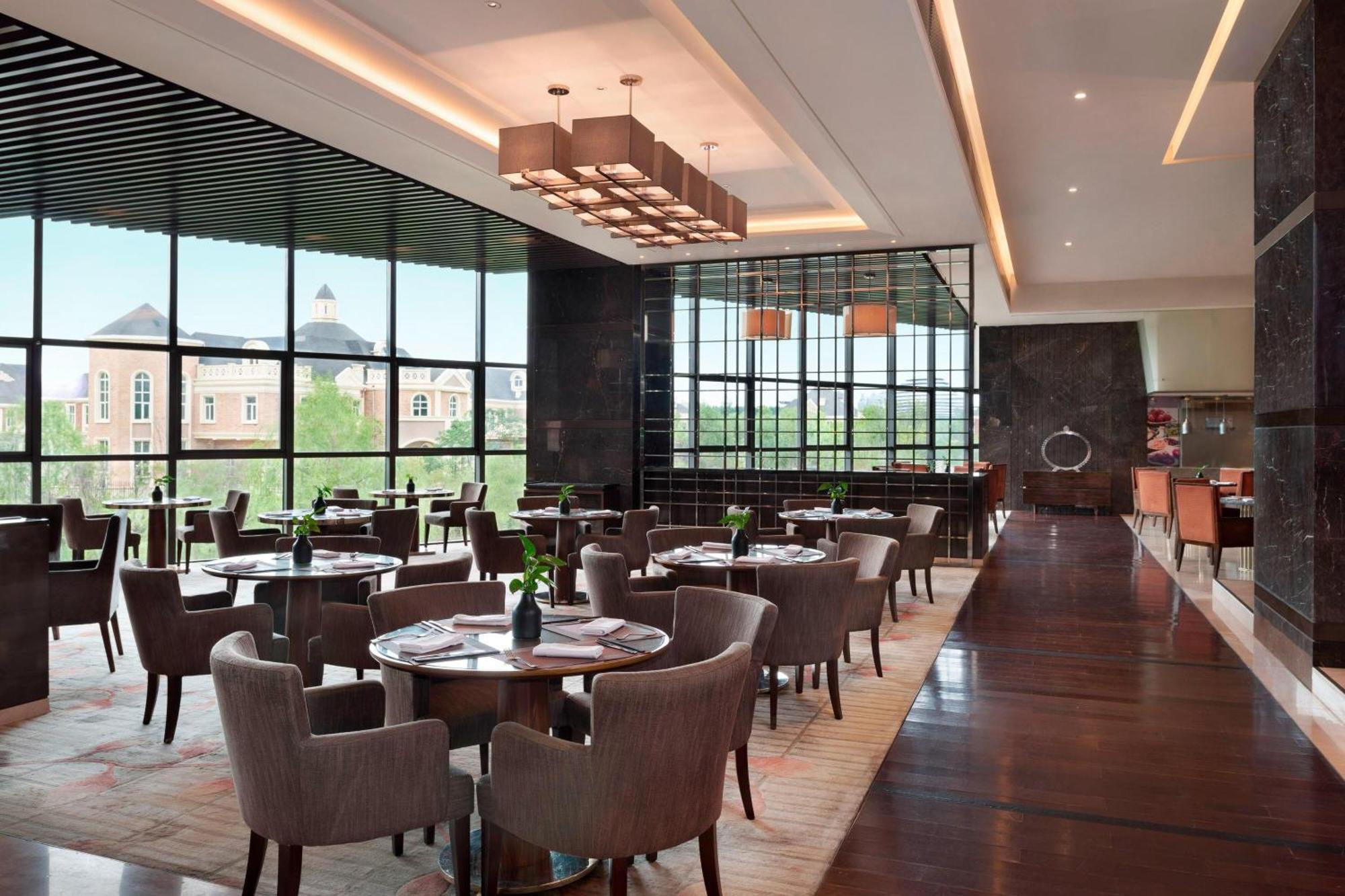 Sheraton Changchun Jingyuetan Hotel Dış mekan fotoğraf