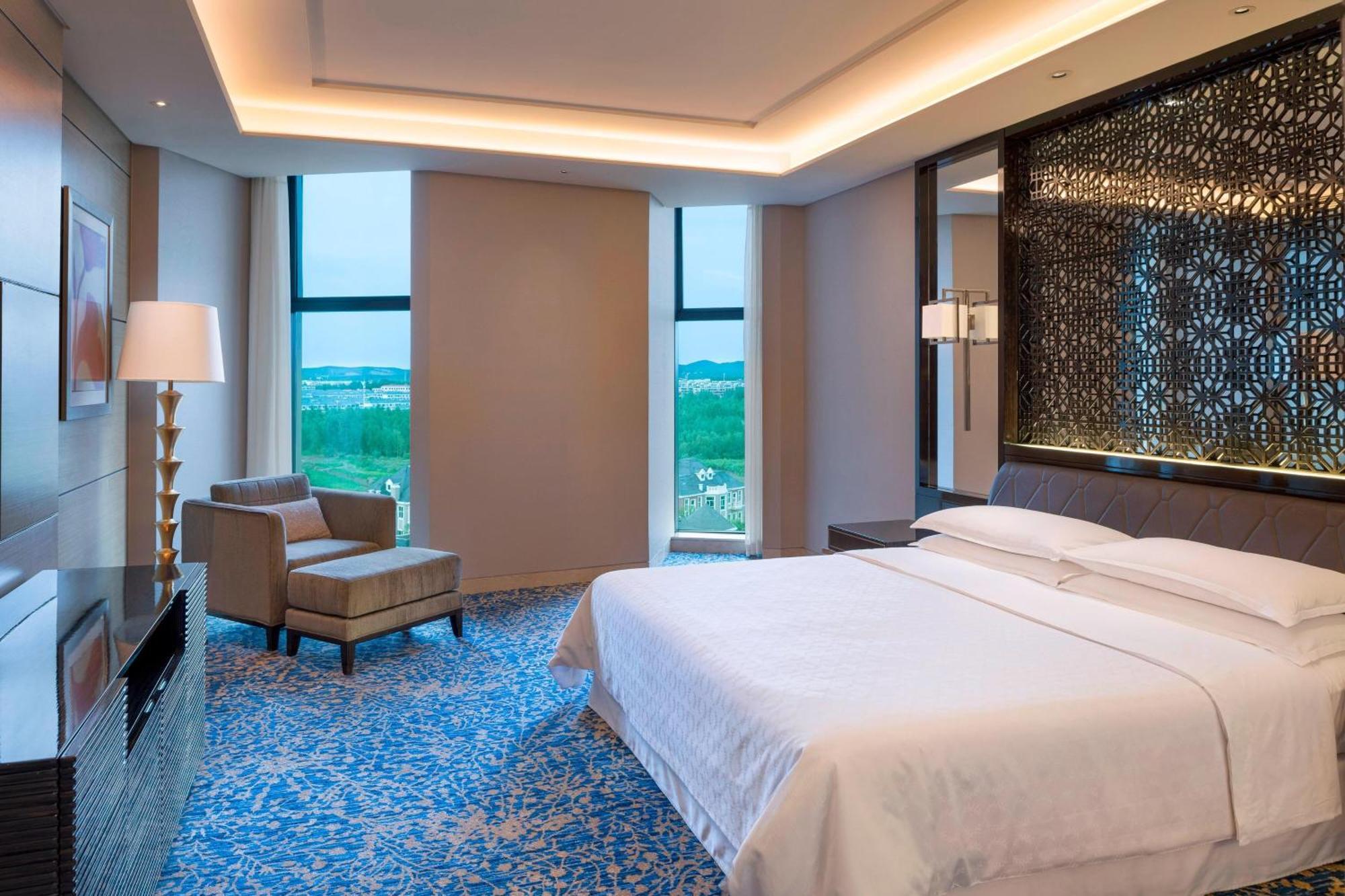 Sheraton Changchun Jingyuetan Hotel Dış mekan fotoğraf