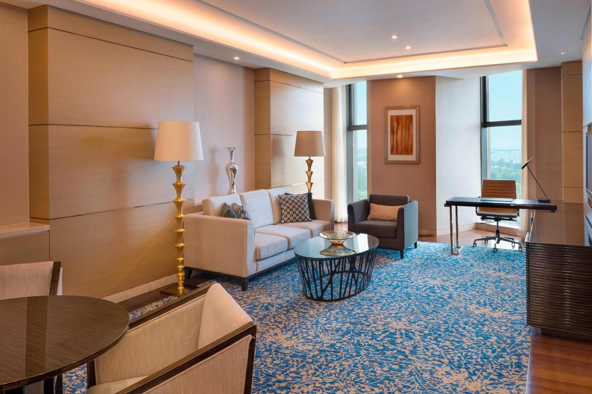 Sheraton Changchun Jingyuetan Hotel Dış mekan fotoğraf