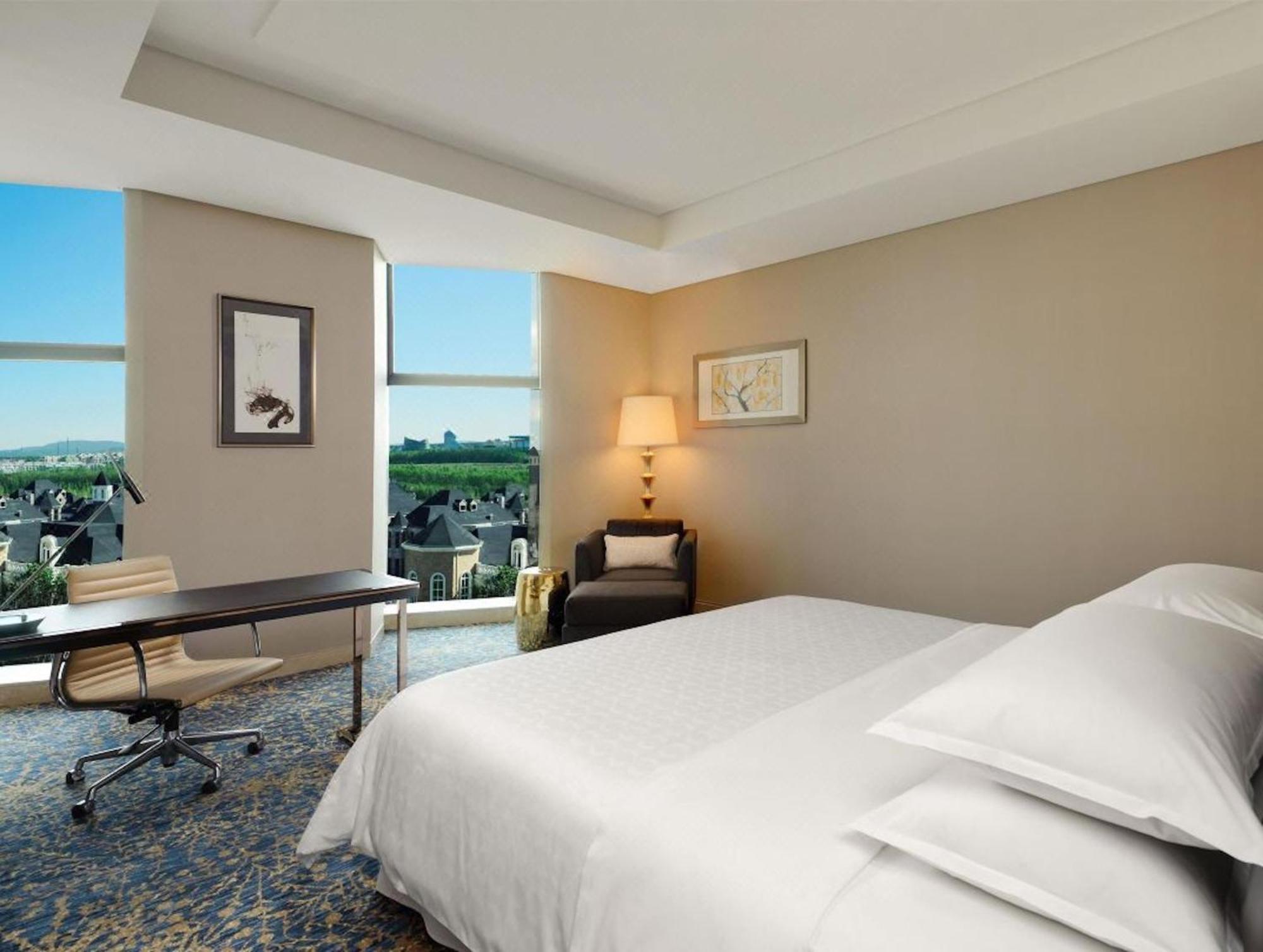 Sheraton Changchun Jingyuetan Hotel Dış mekan fotoğraf