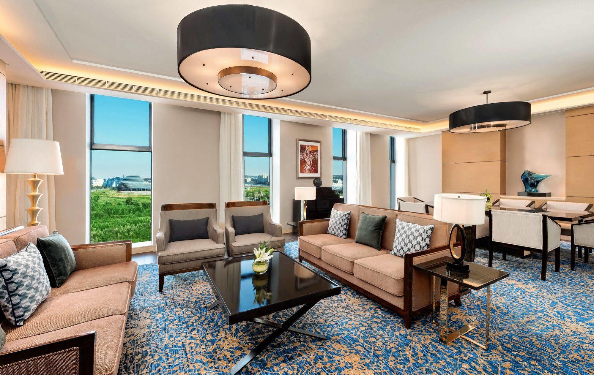 Sheraton Changchun Jingyuetan Hotel Dış mekan fotoğraf