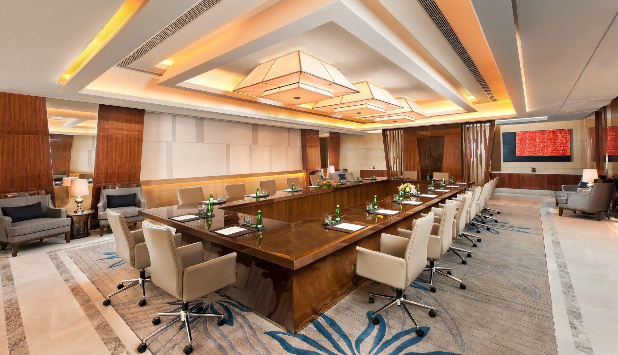 Sheraton Changchun Jingyuetan Hotel Dış mekan fotoğraf